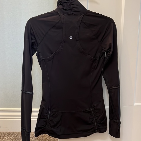 Lululemon Like New Black Half Zip Pullover - Picture 5 of 7